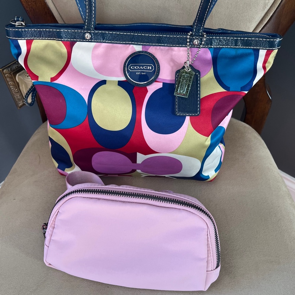 ✨Host Pick ✨ Coach Signature Multicolor Satin & Leather Tote & Bonus Belt Bag - Picture 16 of 17